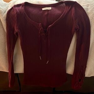 Cute Hollister long sleeve top XS